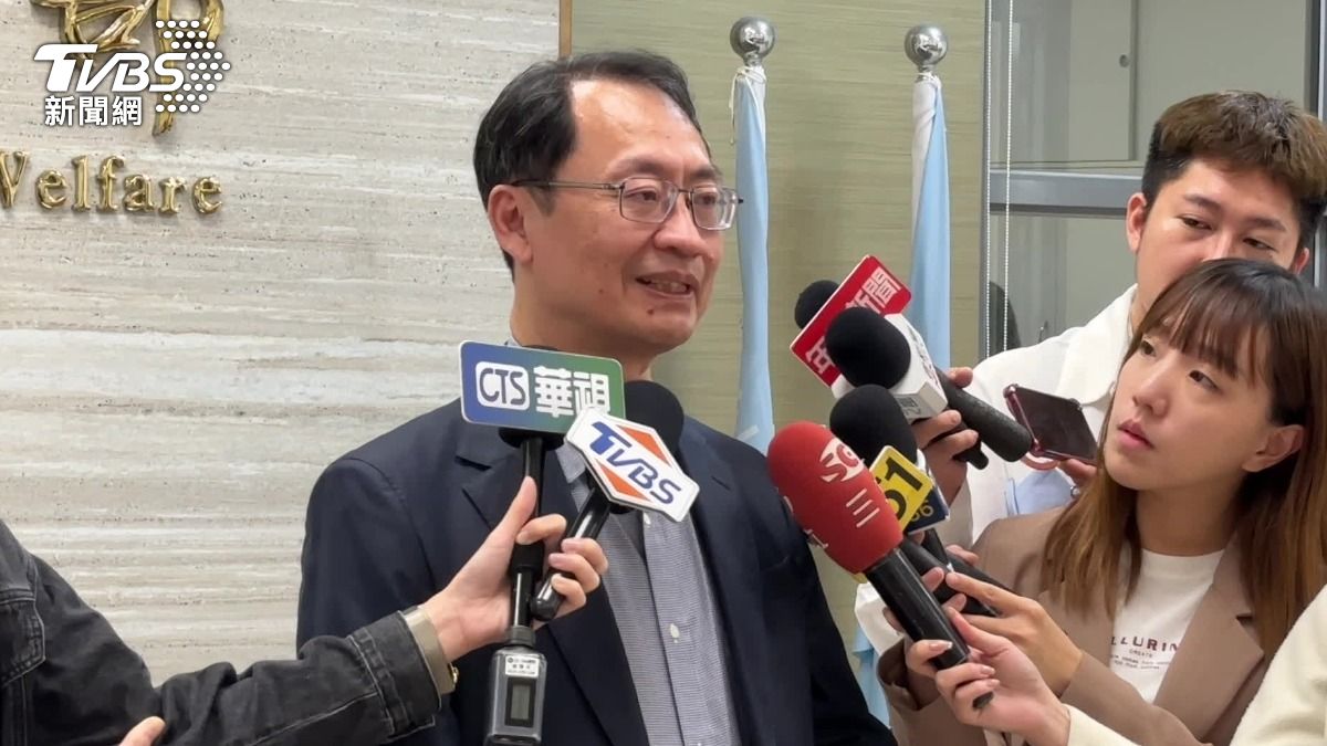 衛福部中醫藥司表示沒有更改規定,20多年來「薰臍療法、艾灸」都是列為醫療行為。(圖/TVBS)