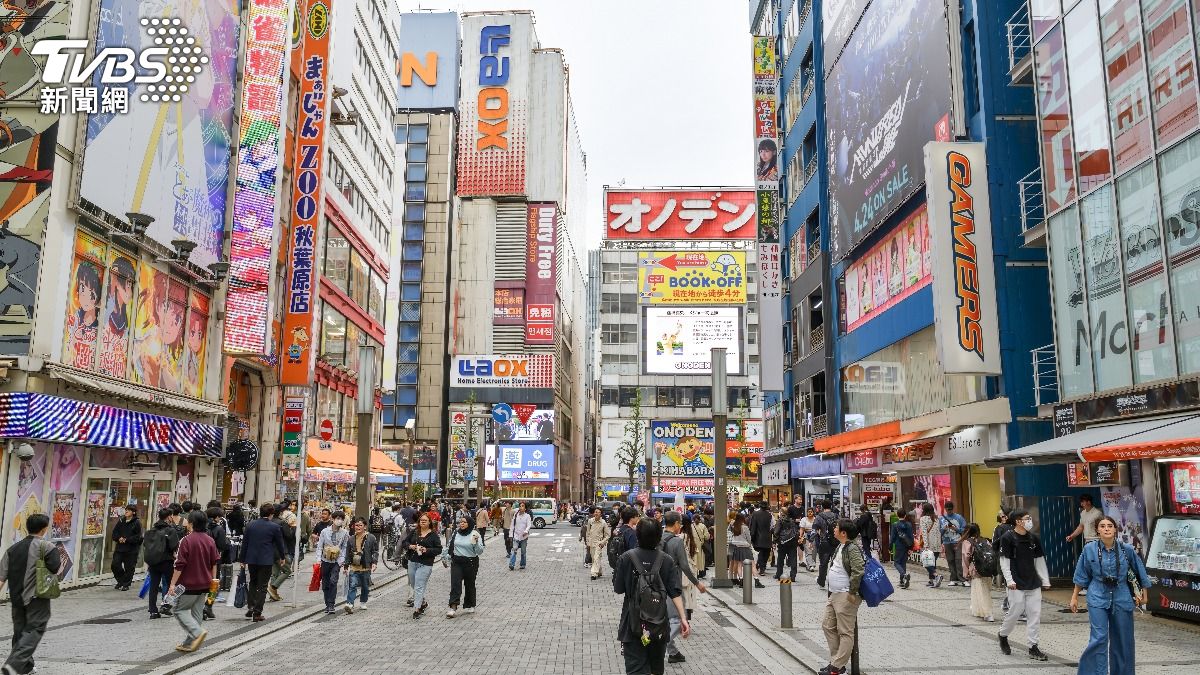 受到油價飆漲影響,日本民眾改變旅遊方式,捨棄遠途旅行,改成近郊旅遊。(示意圖/shutterstock達志影像)