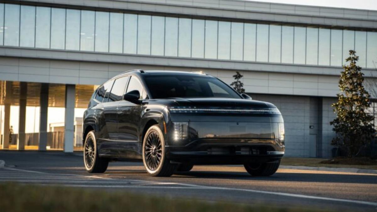現代新款電動SUV曝!車身「全黑化」質感爆棚 快充24分鐘搞定