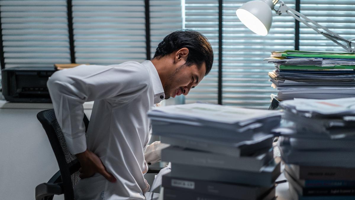 原PO因長期加班導致身心俱疲。（示意圖／shutterstock達志影像）