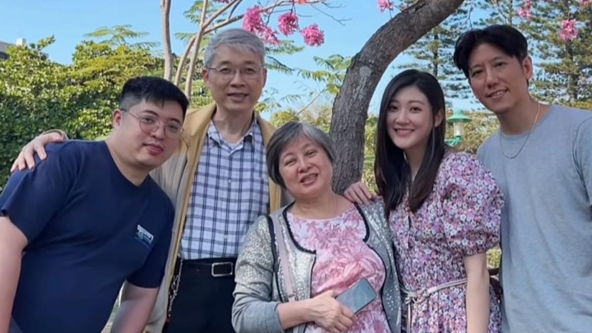 林逸欣一家感情相當好,低調陪伴爸爸林春銘抗癌5年。(圖/翻攝自林逸欣臉書)