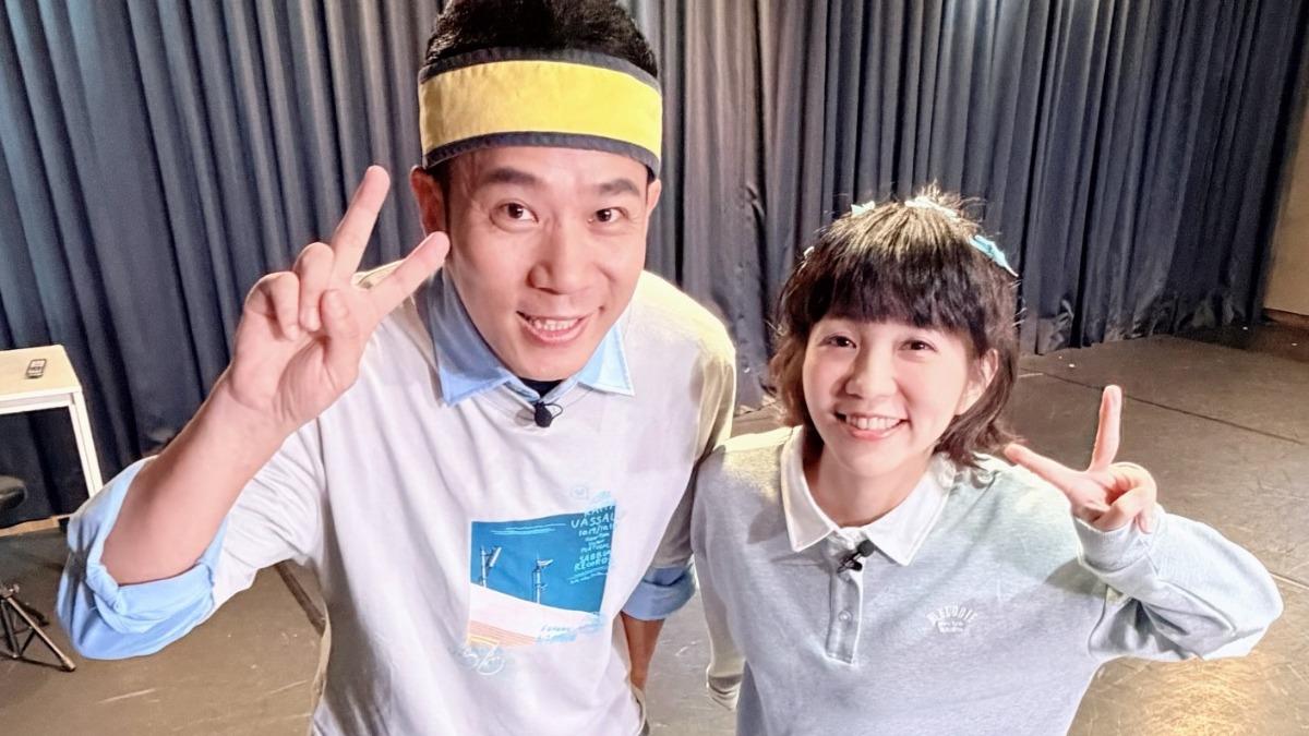 出道26想過放棄！香蕉哥哥靠老婆拯救　放閃草莓姐姐：我的專屬導航