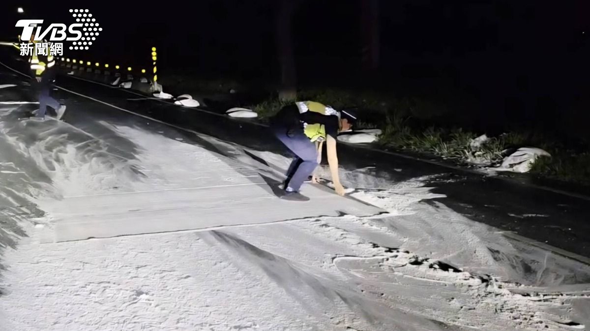 台九線驚見「五月雪」?麵粉狂撒三百米 警急追肇事車