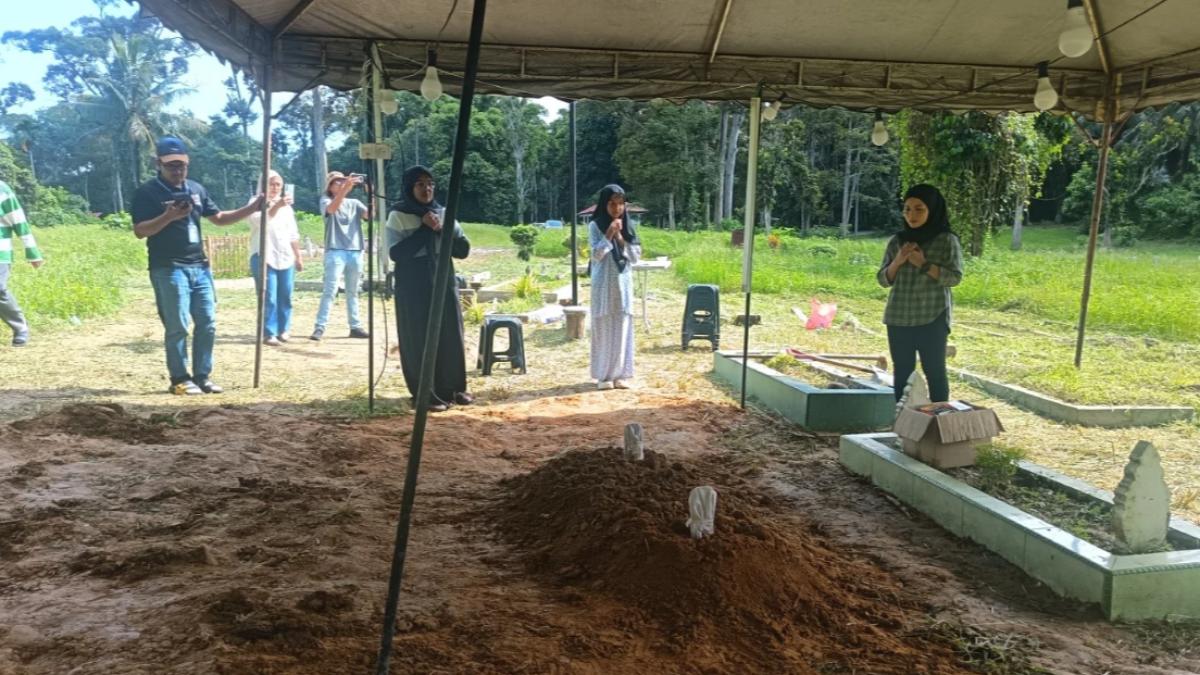 死者遺體已安葬。（圖／翻攝《NST》）
