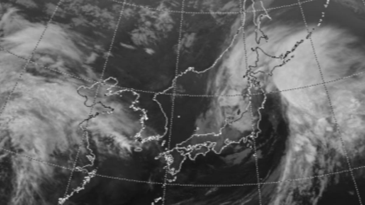 日本東北地區，在週末吹起暴風，造成山形新幹線一度停駛。(圖／翻攝宇都宮氣象台)