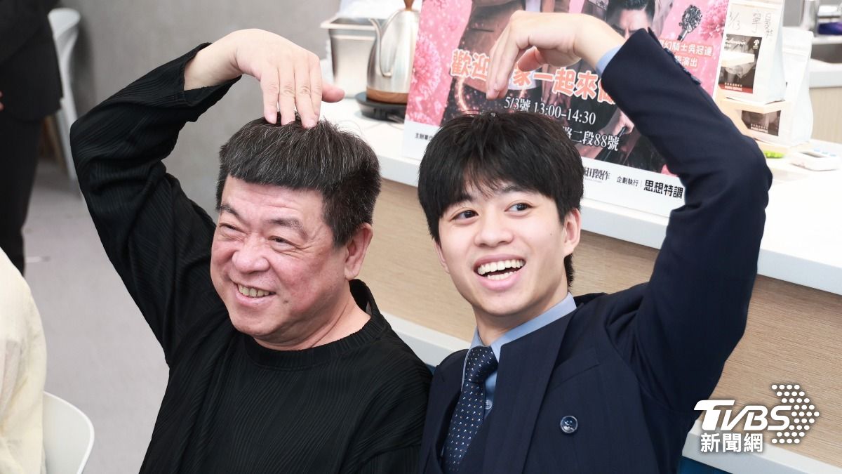 孫德榮和兒子唯哲感情甜蜜。(圖/趙世平攝)