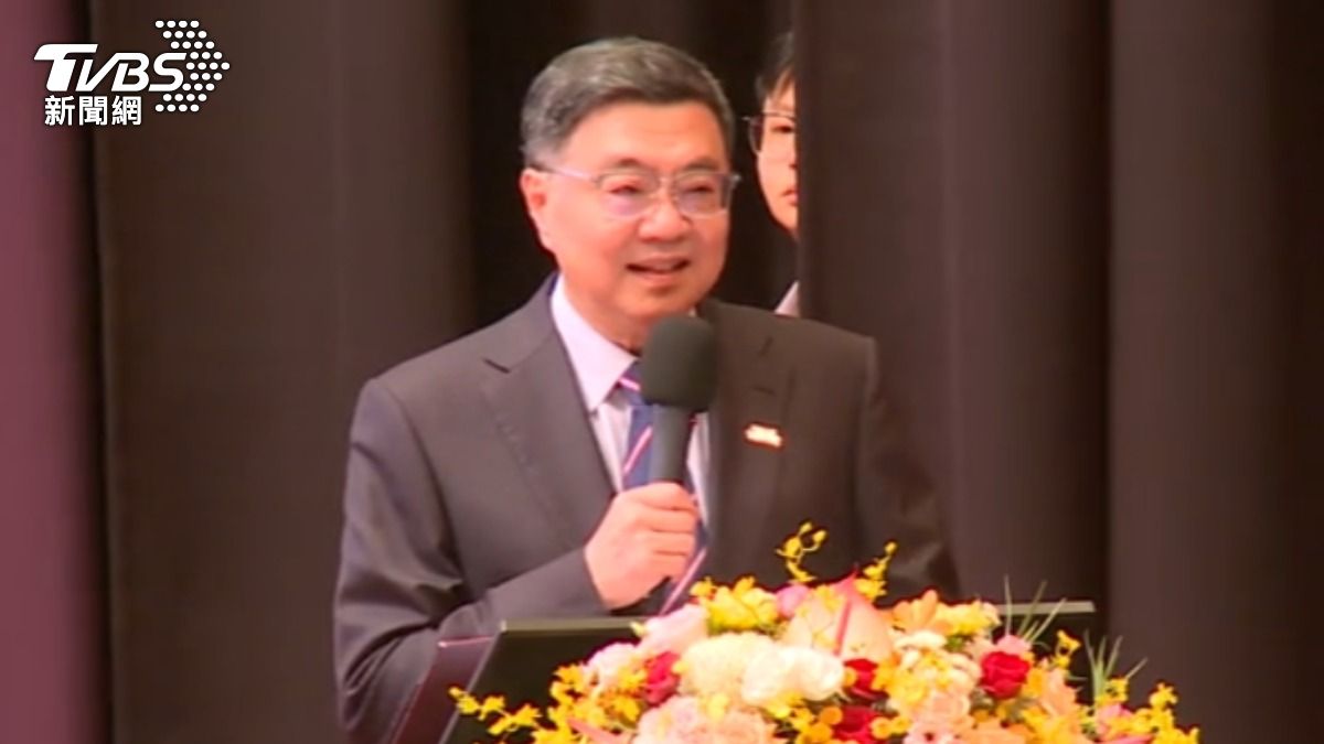 行政院長卓榮泰代總統出席健康台灣全國論壇，爆料府方行程早有變。（圖／TVBS）
