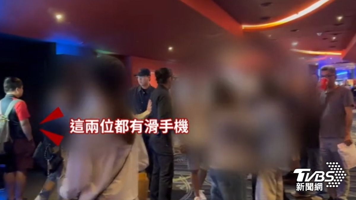 台北市中山區有間影城爆發激烈口角衝突。（圖／TVBS）