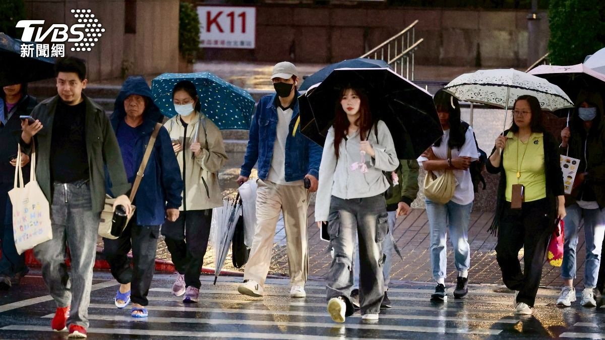 明天天氣/全台變天!「雷雨猛轟3天」北到南橫掃 急降溫剩1字頭