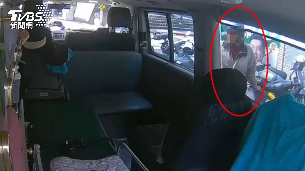 男不滿救護車違停,嗆救護員遭反告。(圖/TVBS)