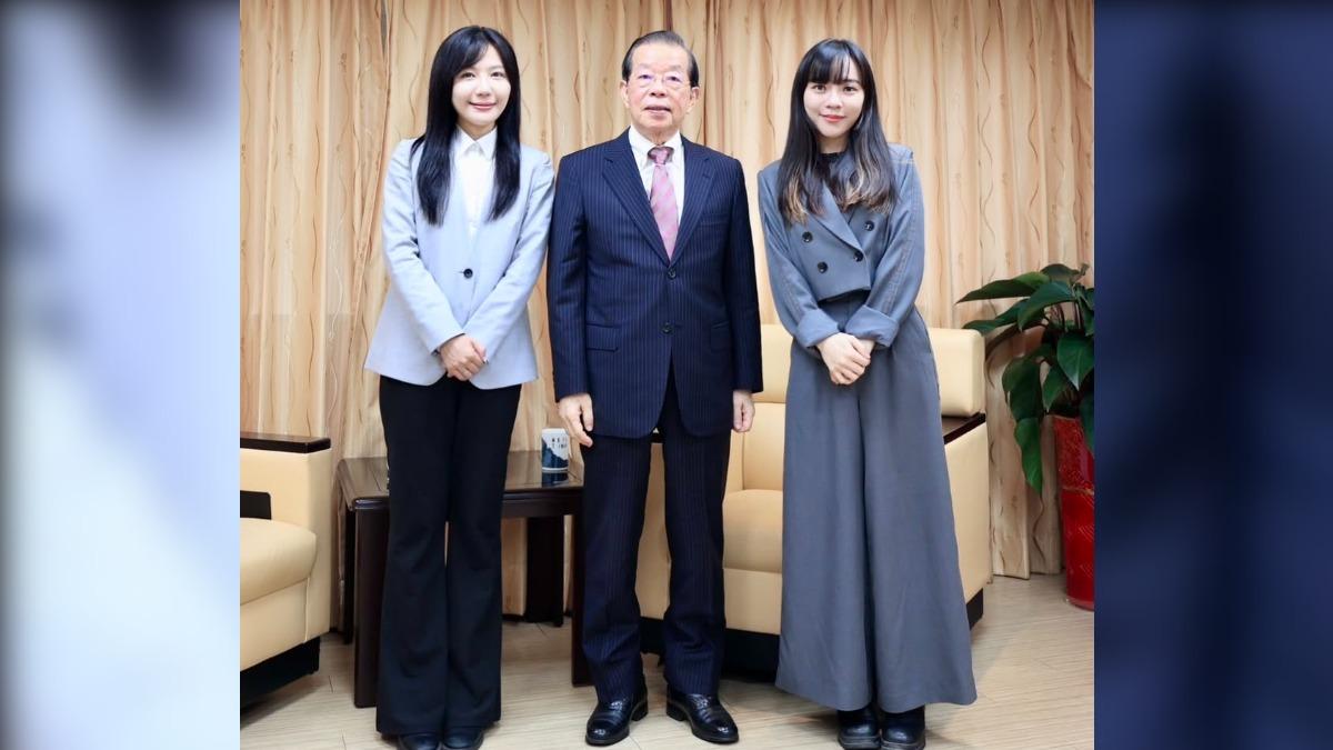 綠委黃捷、吳沛憶今（4）日拜訪台日關係協會會長謝長廷。（圖／黃捷、吳沛憶臉書）