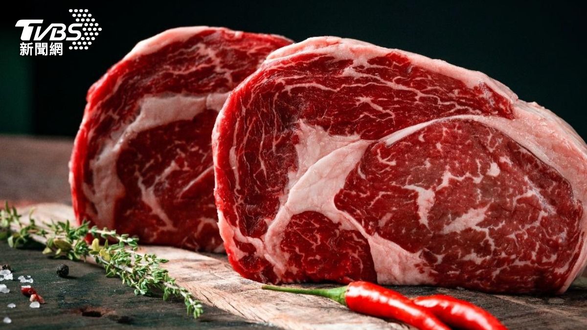 吃肉能防失智？最新研究曝：吃太少風險高2倍「這類人影響大」