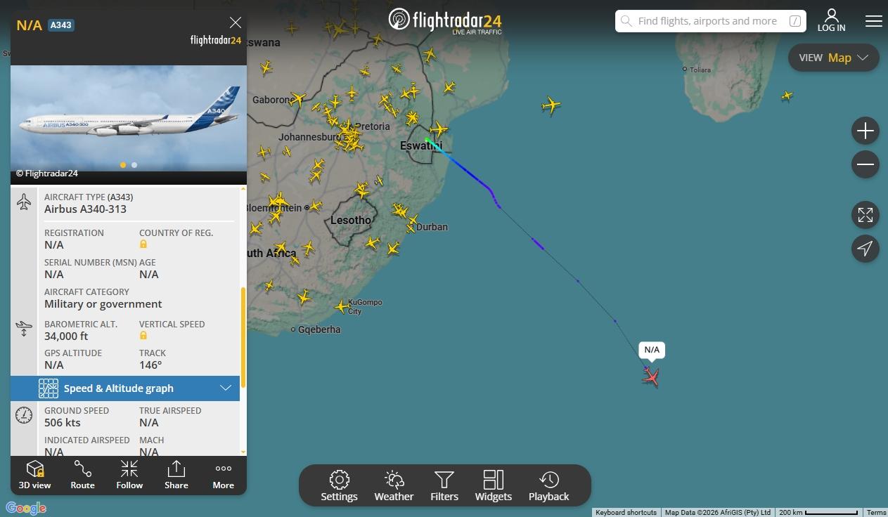 史國專機晚間已起飛，預計明晨抵達桃園機場。（圖／翻攝自FlightRadar24）