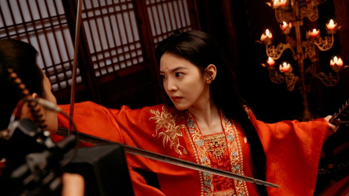 章若楠首次出演古裝劇,打戲表現亮眼。(圖/Disney+提供)