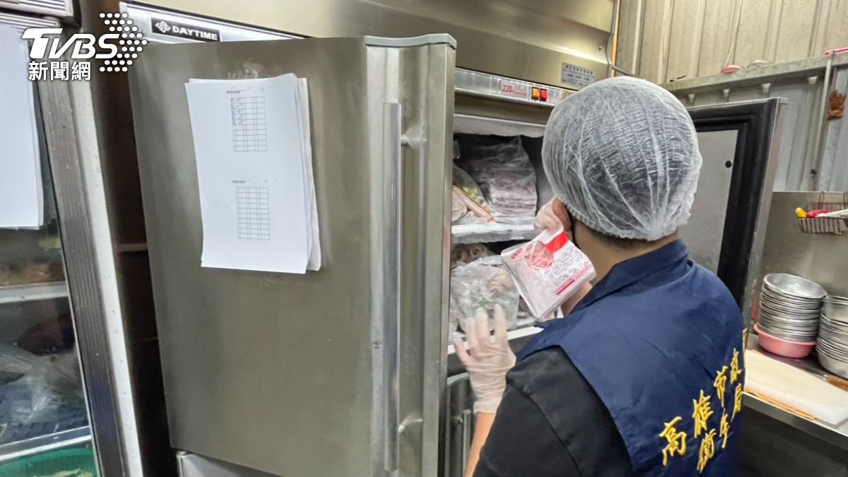 高雄大社知名老店「鬍鬚伯桶仔雞」發生疑似集體食物中毒事件。（圖／TVBS）