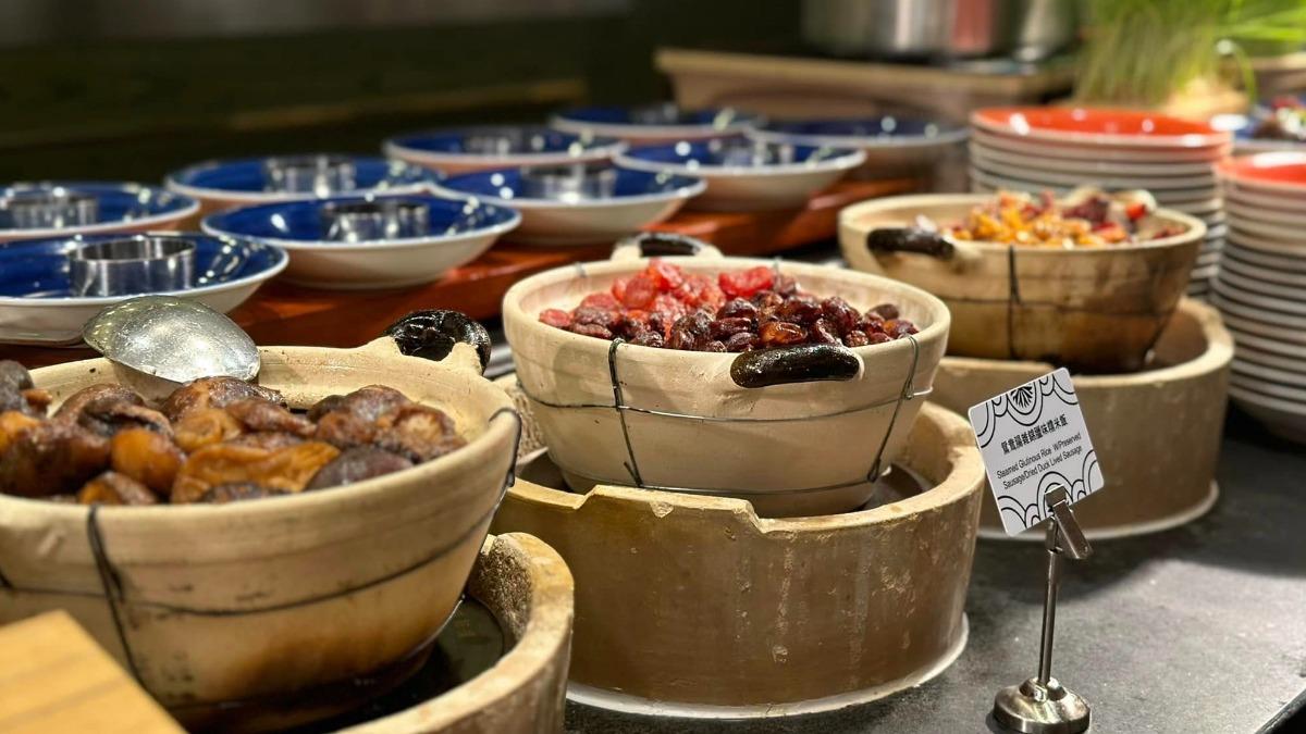 「臘味糯米飯」連續多年獲得米其林必比登推介。（圖／翻攝自強記美食臉書）
