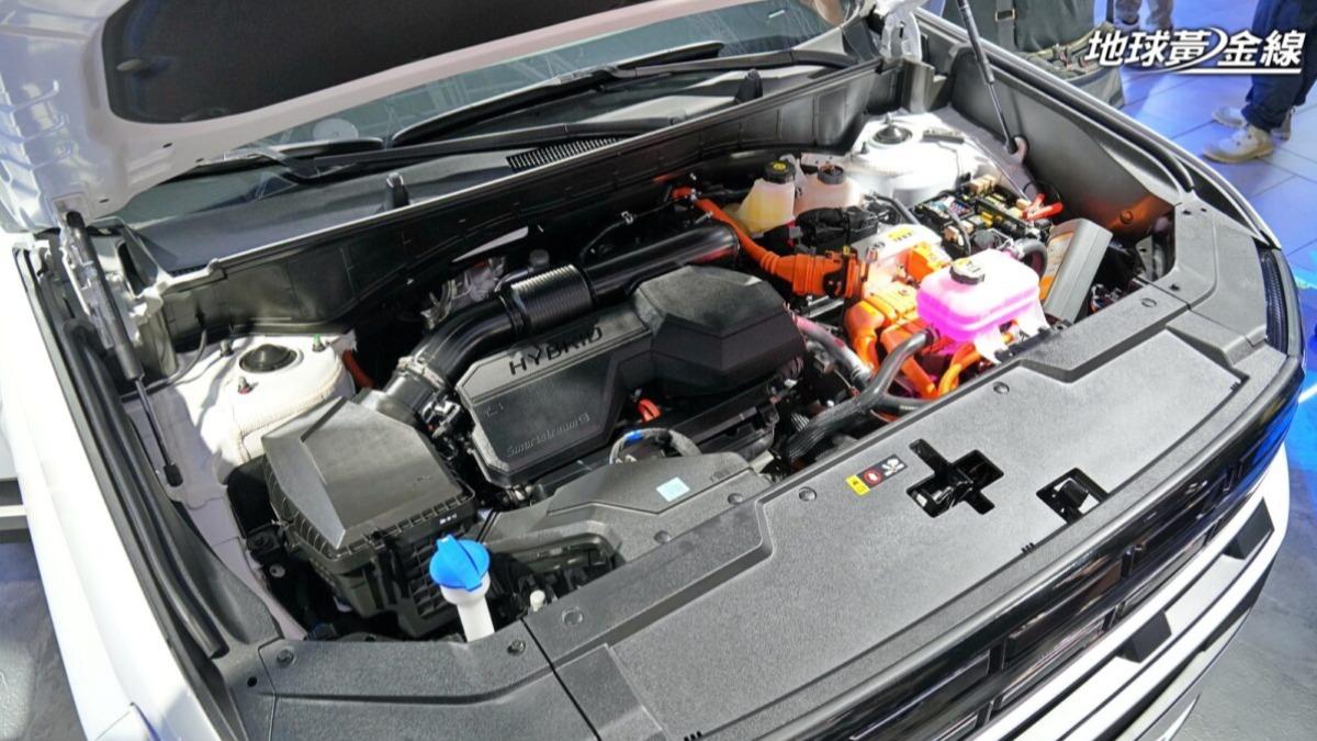 由1.6升四缸渦輪汽油引擎組成的Turbo Hybrid渦輪油電系統，綜效馬力提升到234匹。（圖／地球黃金線提供）