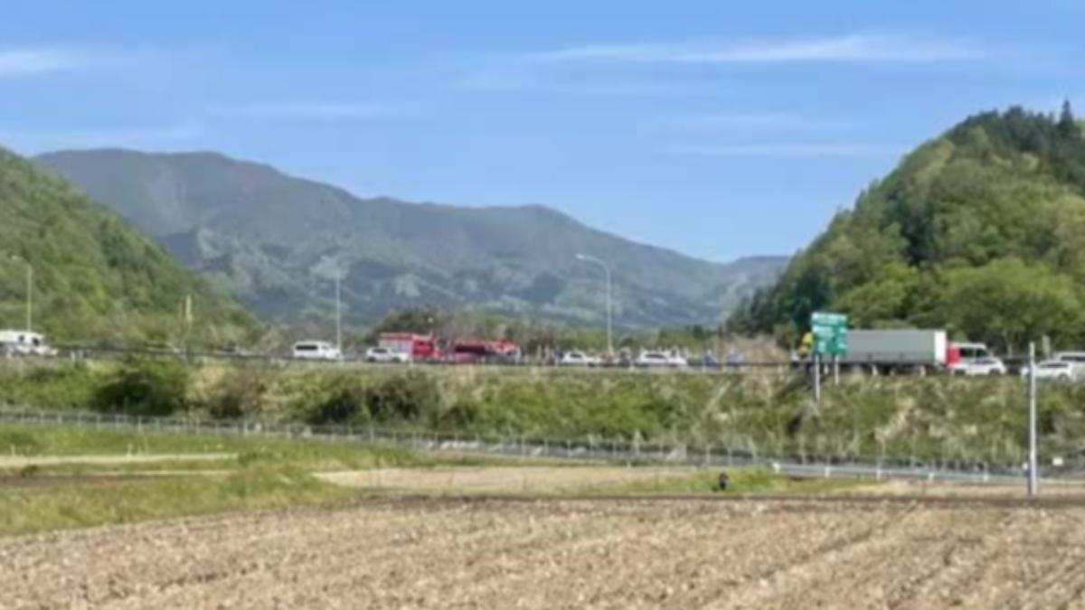快訊/乘客拋出車外高中生慘死! 福島巴士追撞1死26傷