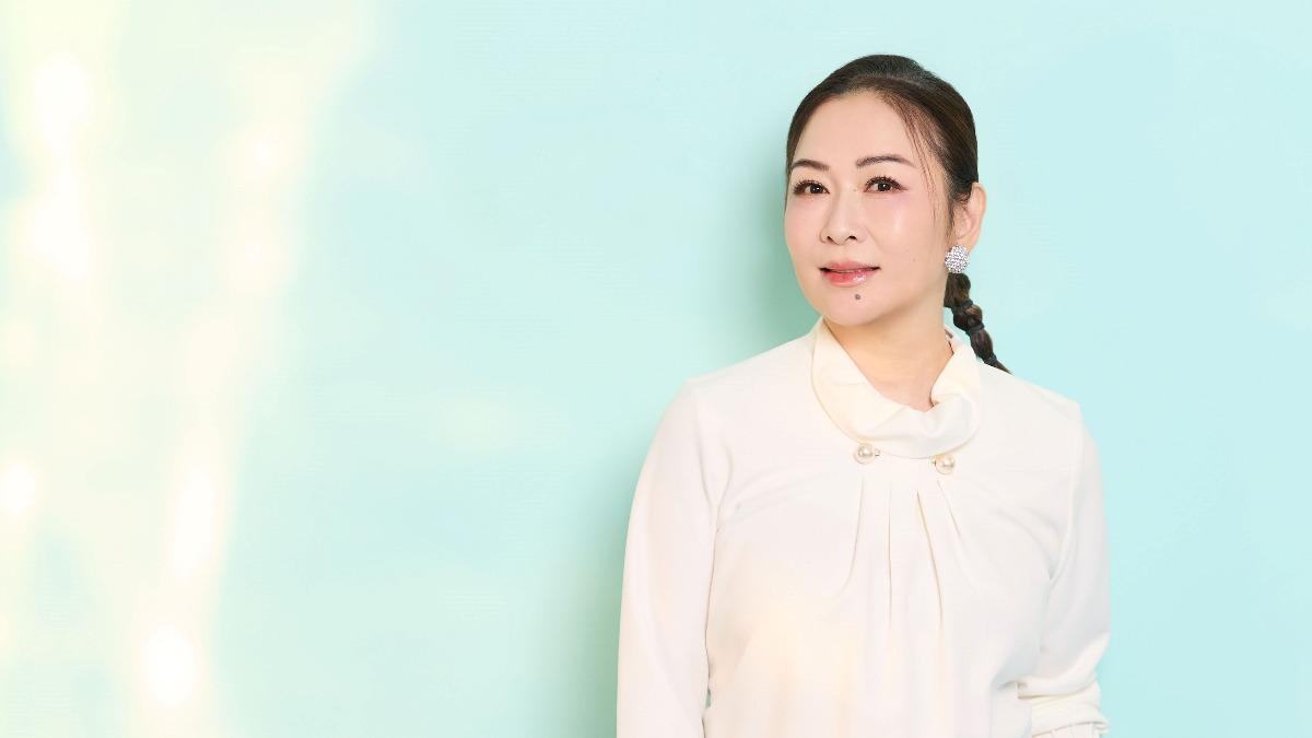 55歲金曲歌后嫁小12嫩尪!爆天天換花樣 羞:鐵腿了