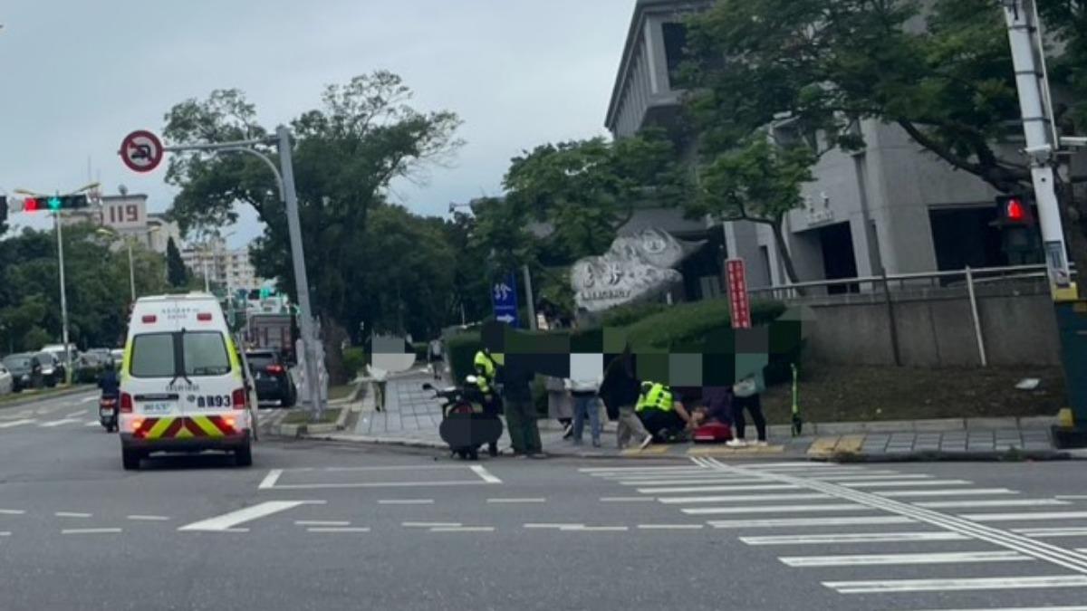 一名花蓮婦人騎車載孫子上學,疑似遭游姓男子駕車撞擊。(圖/TVBS)