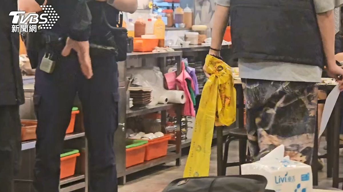 警方獲報趕抵現場。(圖/TVBS)