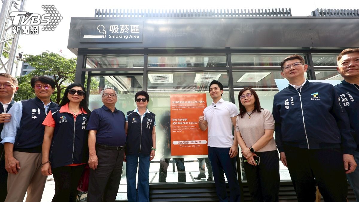 台北市西門、中山商圈吸煙室正式啟用。(圖/華子琛攝)