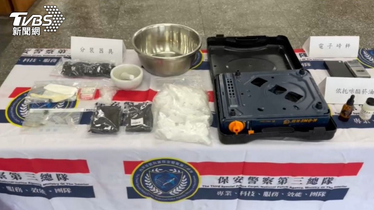 警方查獲大量毒品。（圖／TVBS）