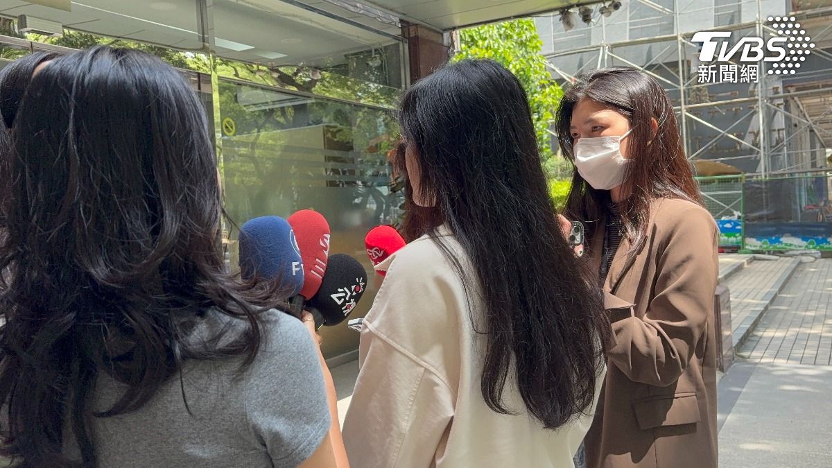愛爾麗消費者、自救會發起人A小姐。(圖/潘千詩攝)