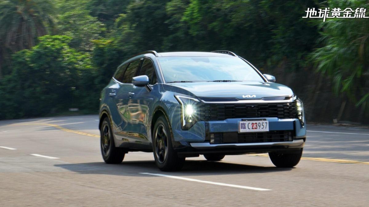 Turbo-Hybrid車型採用1.6升渦輪引擎搭配電動馬達與1.49kWh鋰電池組。(圖/地球黃金線)