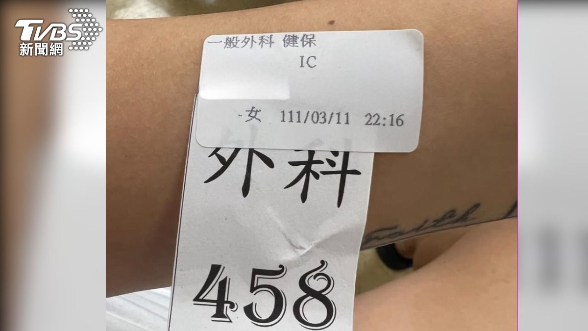 被咬1個月後,陳小姐突然出現高燒不退的症狀,肝指數更超標10倍之多,緊急前往大醫院抽血檢查。(圖/TVBS)
