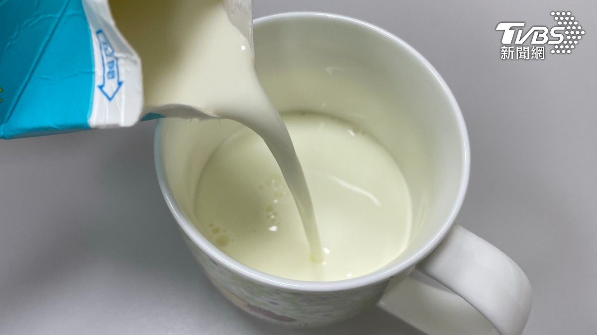 乳品建議降為每日1杯!醫師提醒:不是少喝牛奶 關鍵是「這原因」... (圖/TVBS)