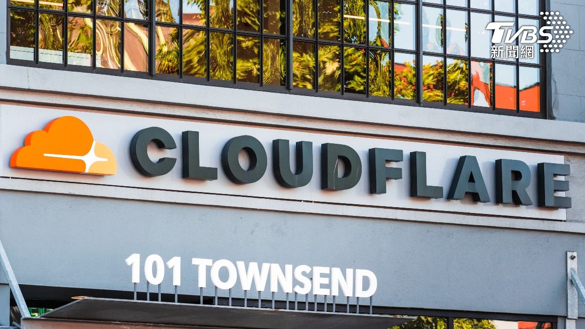 Cloudflare加速轉型,裁員改以「AI優先」的代理營運模式。(圖/達志影像 shutterstock)