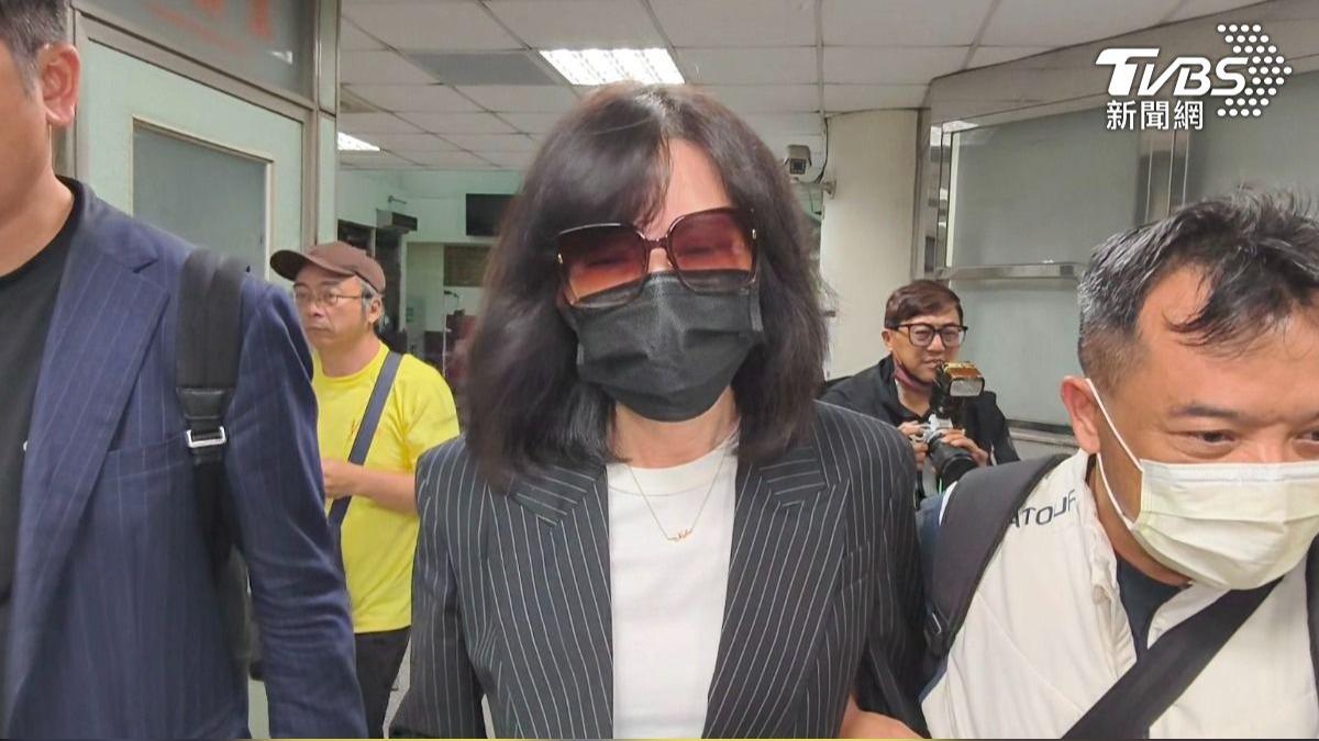 愛爾麗總經理劉貞華堅稱「沒有受害者」，針對前員工爆料宿舍裝針孔一事也予以否認。（圖／陳冠宇攝）