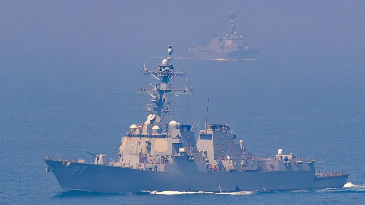美軍稱3艘驅逐艦,於荷姆茲海峽遭伊朗無端攻擊,但並未受損。(圖/翻攝美軍中央司令部)