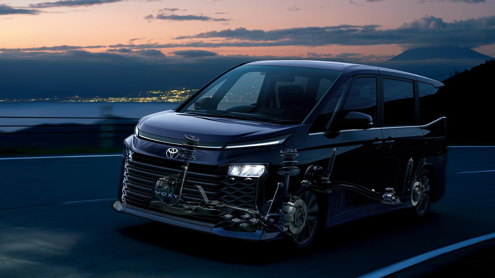 Toyota旗下人氣7人座MPV Noah與Voxy,日前在日本推出小改款後,如今也正式上市。(圖/Toyota)