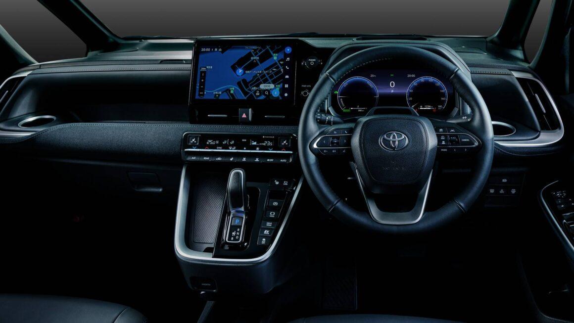 Voxy內裝。(圖/Toyota)
