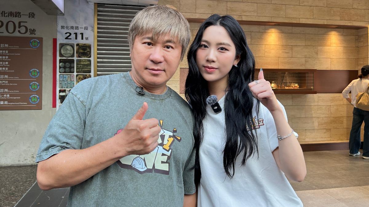 胡瓜(左)前陣子也帶著孫女Emma一起錄YT節目《下面一位》。(圖/下面一位提供)