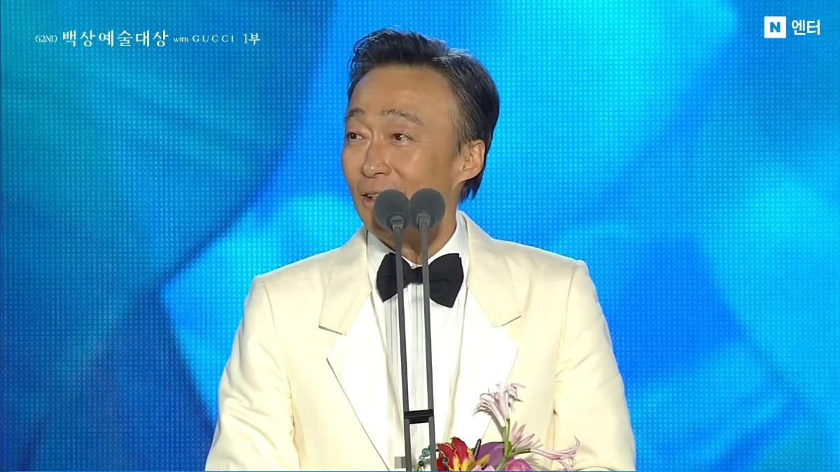 李星民以《徵人啟弒》奪下「電影部門」最佳男配角。(圖/翻攝自Naver)