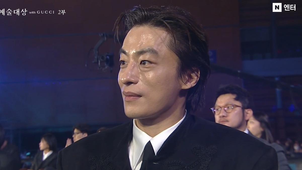 文佳煐特別致謝具教煥。(圖/翻攝自NAVER)