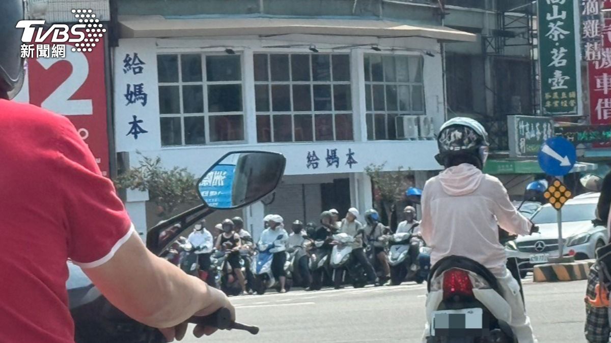 台中「給媽本」店!路人霧煞煞 真相曝笑翻:只有台灣人看懂