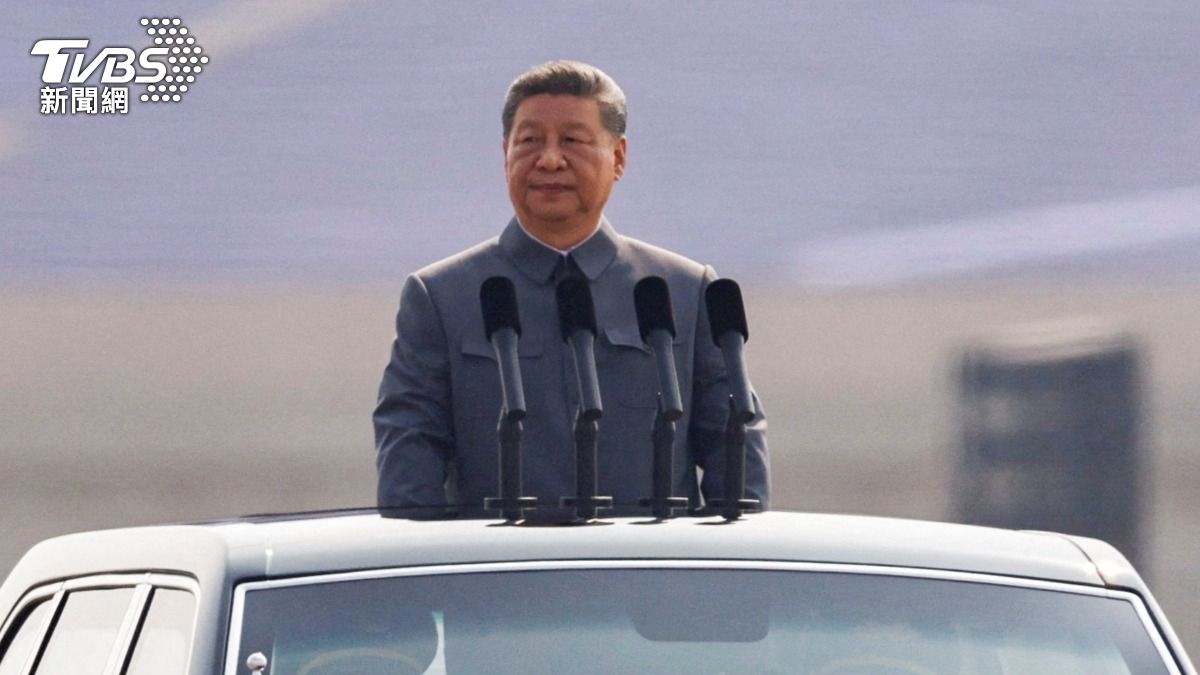 習近平正面臨上任十幾年來，最嚴重的政治危機之一，對軍方領導層失去信心。（圖／達志影像路透社）