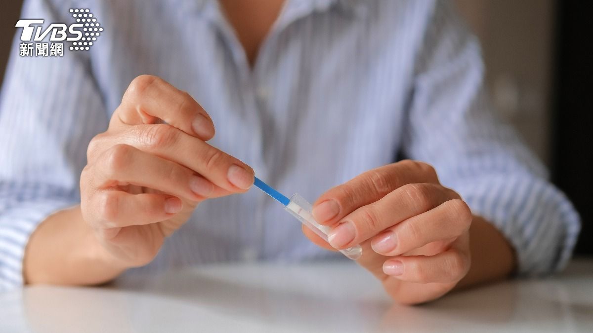 台灣首款「家用三合一快篩」來了!在家就可驗流感「藥局買得到」