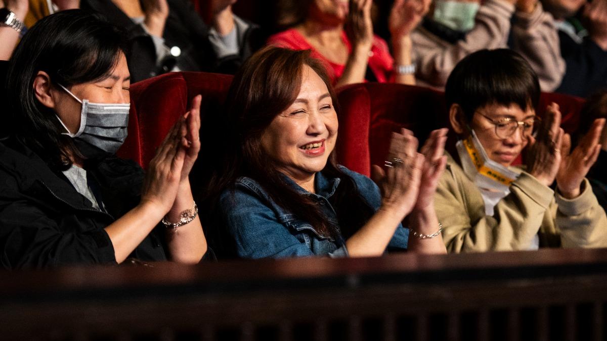 鄭怡現身力挺沈文程演唱會。(圖/大大娛樂提供)