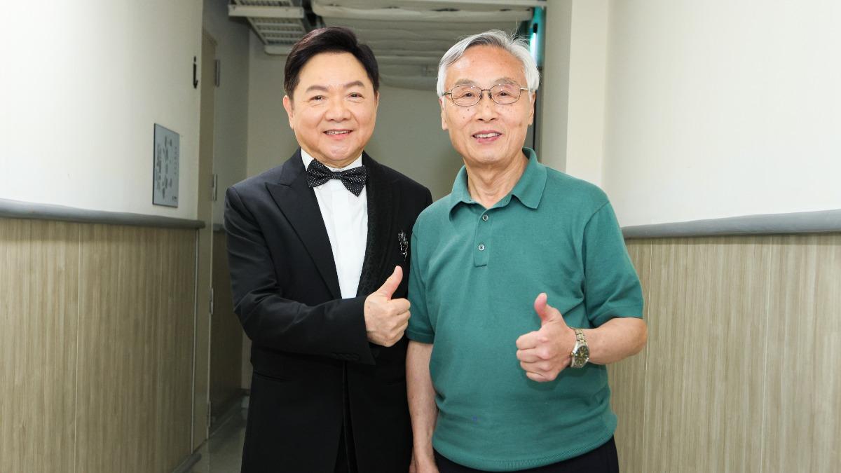 葉啟田和劉清池在後台開心合照。（圖／高流提供）