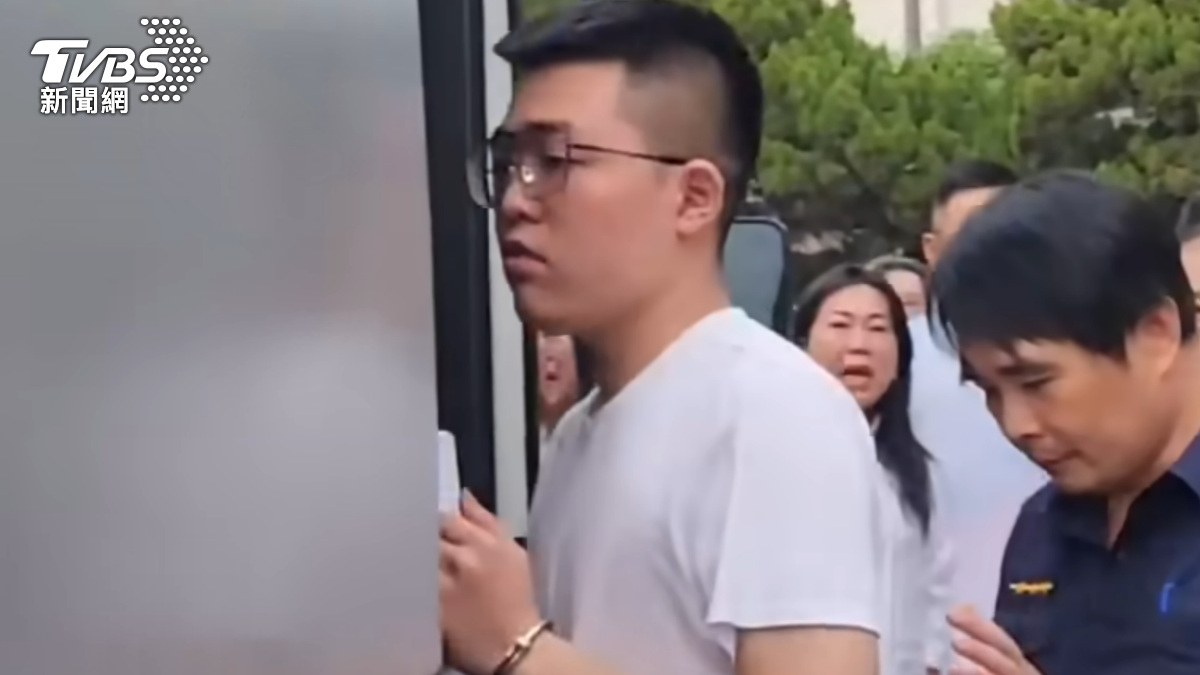 蔡晉財-前北港朝天宮董事長曾蔡美佐-蔡咏鍀兒子-蔡晉財施暴-蔡晉財逼下跪施暴-蔡晉財強迫下跪施暴