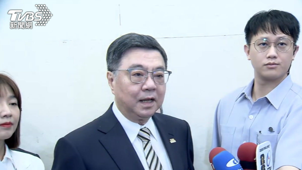卓榮泰強調政府會有所作為,盼朝野政黨認清事實挽回國際信賴。(圖/TVBS)