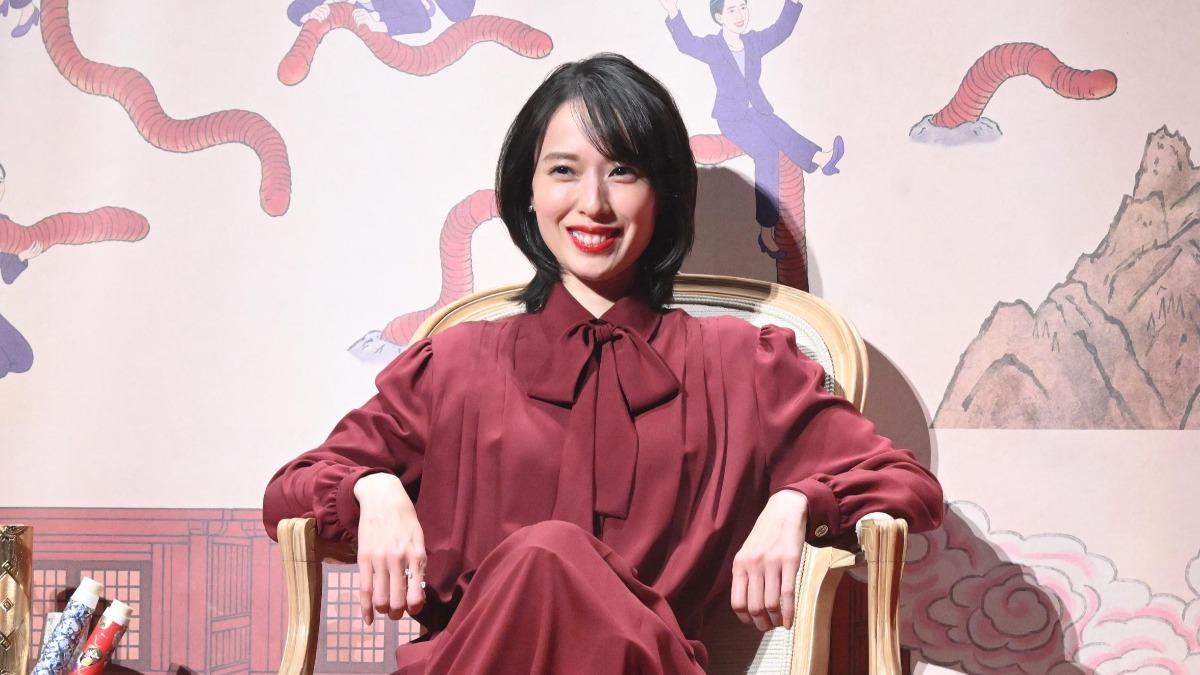 戶田惠梨香為《地獄占星師》化老妝3小時！　演活爭議國師天價片酬曝