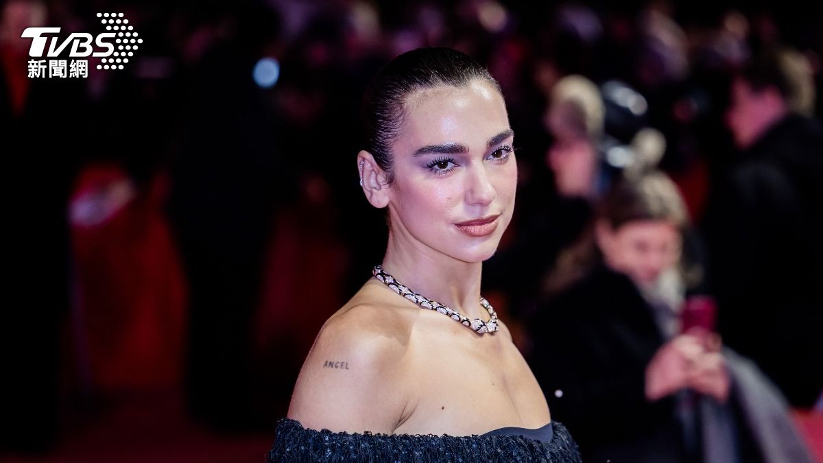 Dua Lipa近期槓上三星。(圖/達志影像美聯社)