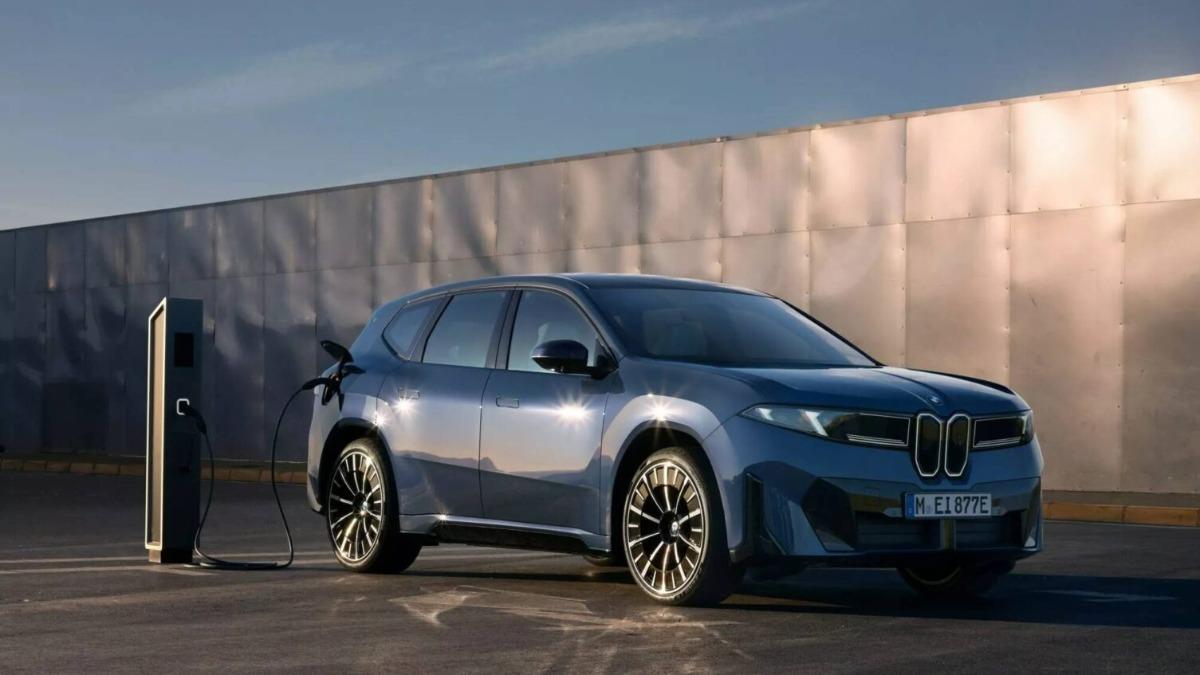 iX3 50 xDrive續航上看805公里,最大馬力469匹。(圖/BMW提供)