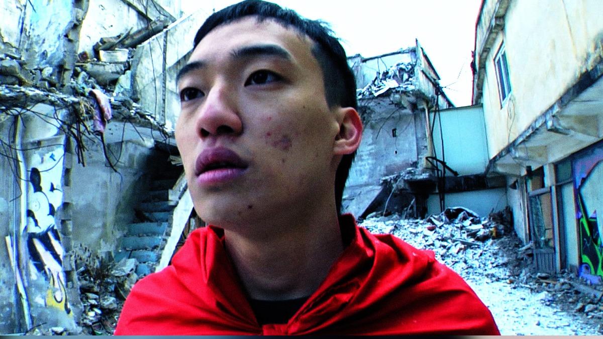 韓國導演韓昌綠新片《衝.衝.衝》以手持影像直擊校園霸凌與深偽犯罪下的失序青春。(圖/北影提供)